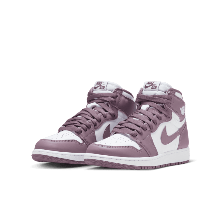 Air Jordan 1 Retro High OG Sky J Mauve (GS) Angle 2