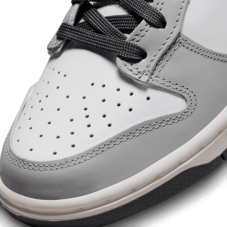 Nike Dunk Low Light Smoke Grey Angle 4
