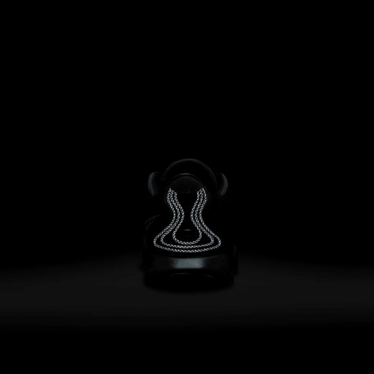 Nike LeBron 21 Tahitian (GS) Angle 6