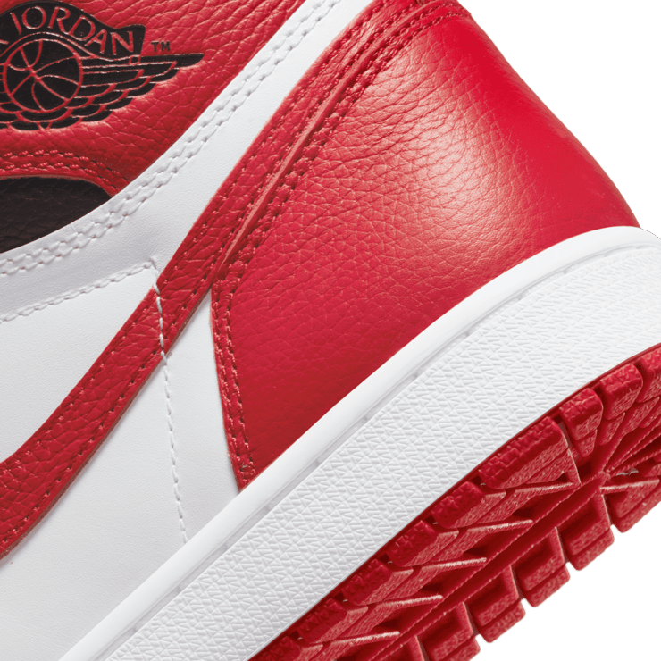Jordan 1 High Heritage Angle 5