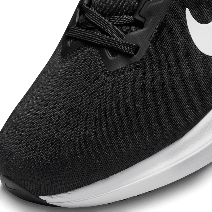 Nike Winflo 10 'Black White' Angle 4