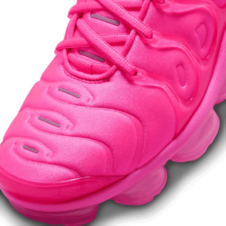 Nike Air VaporMax Plus 'Hyper Pink' (W) Angle 4