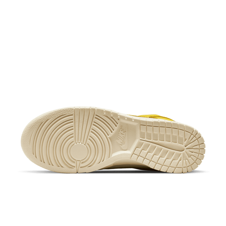 Nike Dunk Low Banana (W) Angle 0