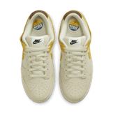 Nike Dunk Low Banana (W) Angle 1