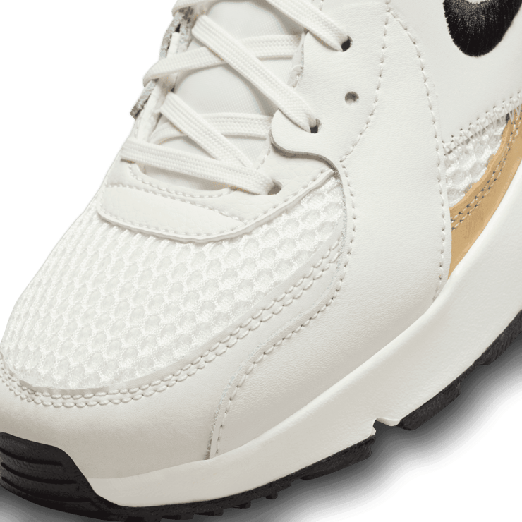 Nike Air Max Excee Angle 4
