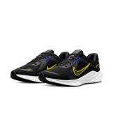 Nike Quest 5 'Black High Voltage' Angle 2