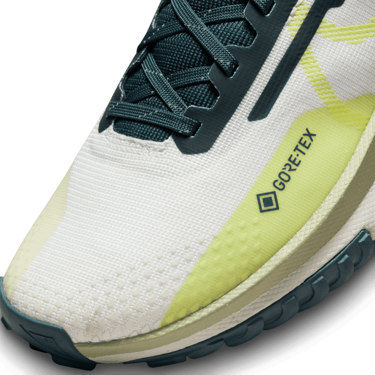 Nike Pegasus Trail 4 GORE-TEX 'Sail Light Lemon Twist' (W) Angle 4