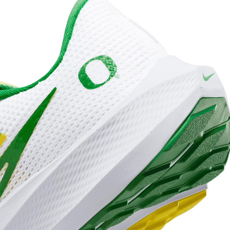Nike Air Zoom Pegasus 40 'Oregon' Angle 5