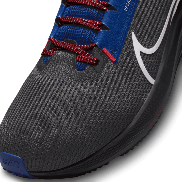 Nike NFL x Air Zoom Pegasus 40 'New York Giants' Angle 4
