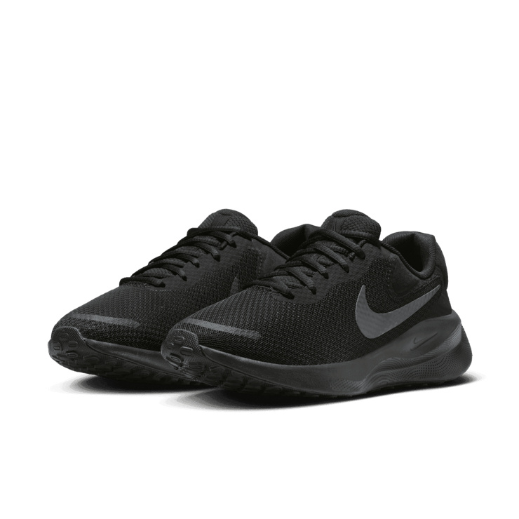 Nike Revolution 7 Road Angle 2