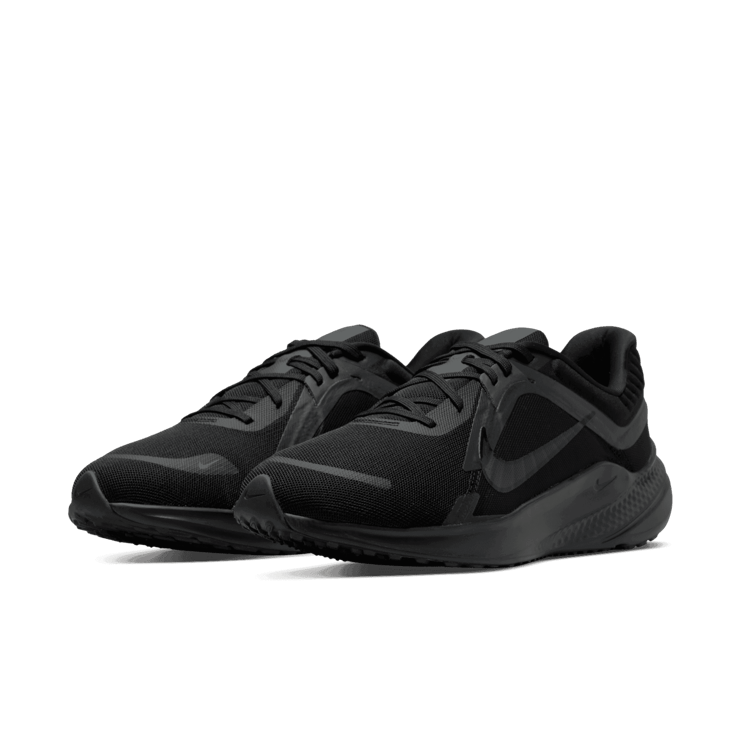 Nike Quest 5 'Black Smoke Grey' Angle 2
