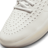Nike SB Zoom Nyjah 3 SB 'White Black' Angle 4