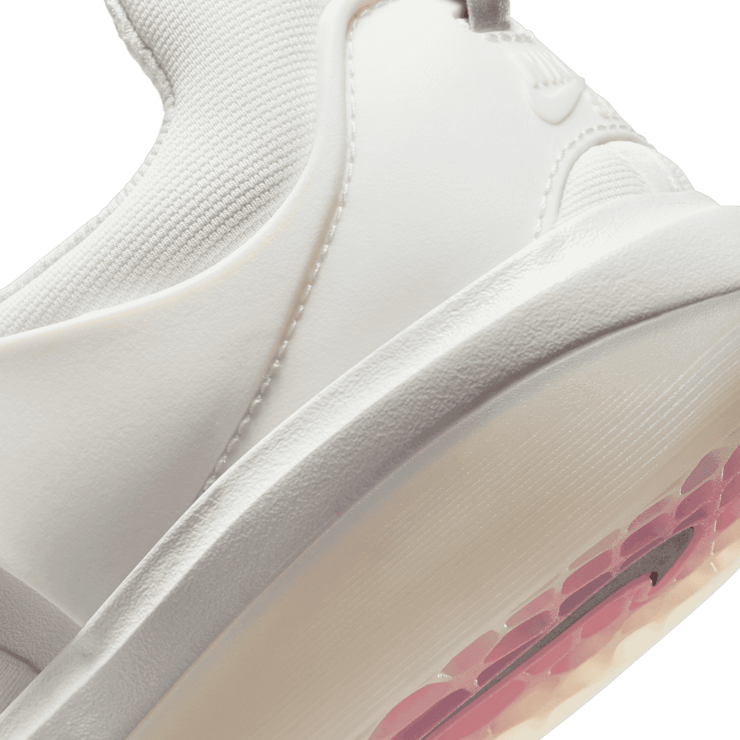 Nike SB Zoom Nyjah 3 SB 'White Black' Angle 5