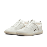 Nike SB Zoom Nyjah 3 SB 'White Black' Angle 2
