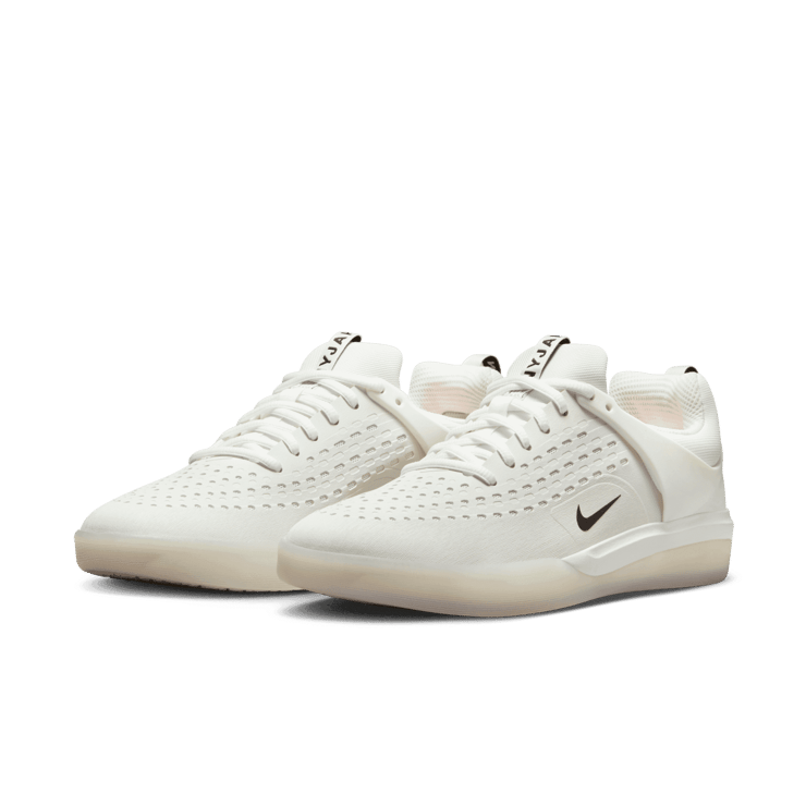 Nike SB Zoom Nyjah 3 SB 'White Black' Angle 2