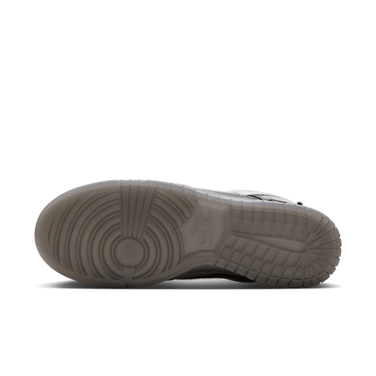 Nike Dunk Low BETRUE To Your DNA Hyperflat Angle 0