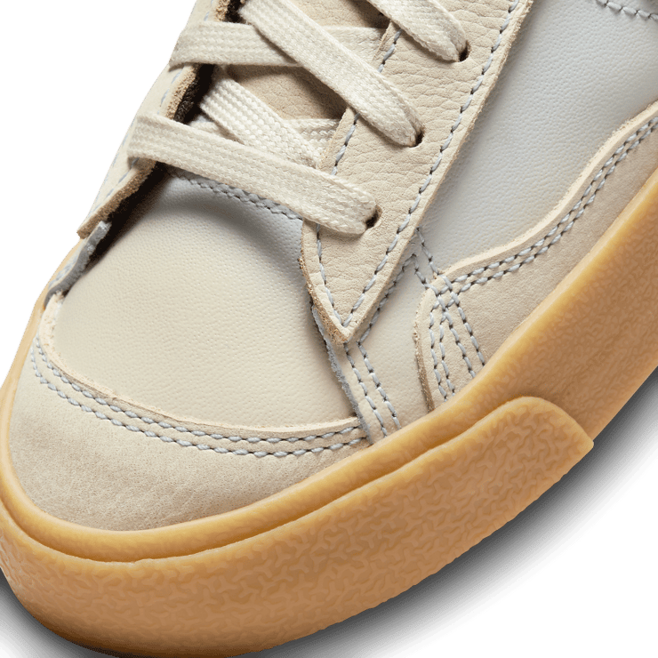 Nike Blazer Mid 77 Dia de los Muertos Angle 4