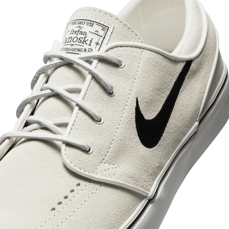 Nike SB Zoom Janoski OG+ Summit White Black Angle 4