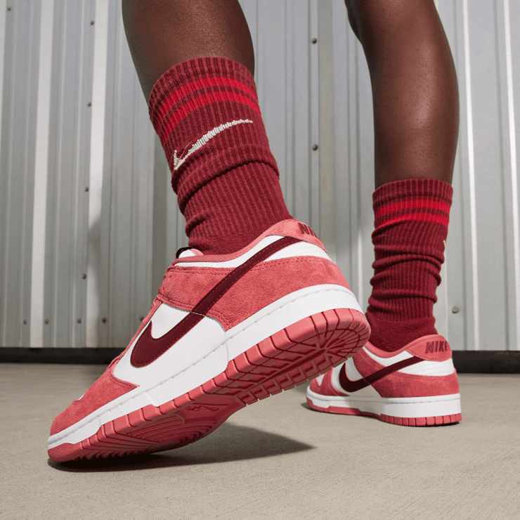 Nike Dunk Low Valentine's Day (2024) (W) Angle 0