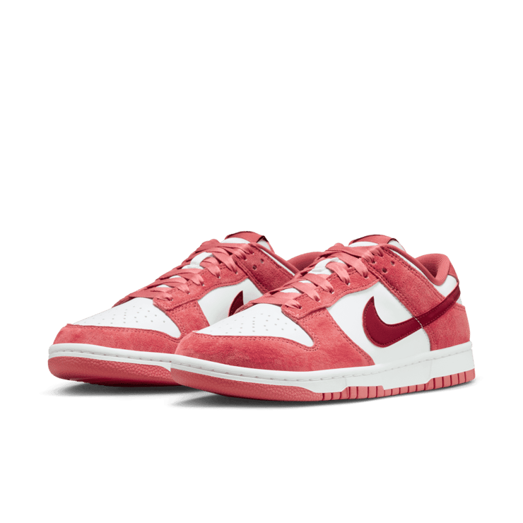 Nike Dunk Low Valentine's Day (2024) (W) Angle 3