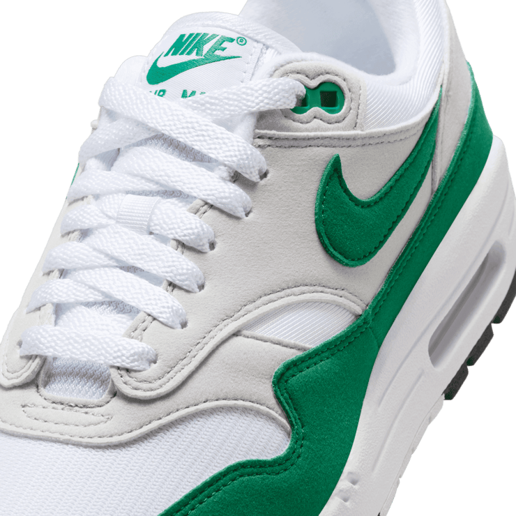 Nike Air Max 1 '87 Malachite (W) Angle 5