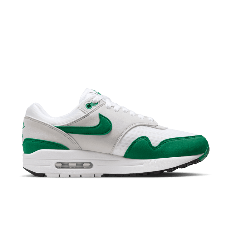 Nike Air Max 1 '87 Malachite (W) Angle 1