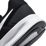 Nike Run Swift 3 'Black White' Angle 5