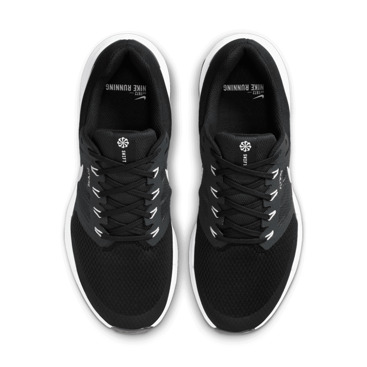 Nike Run Swift 3 'Black White' Angle 1