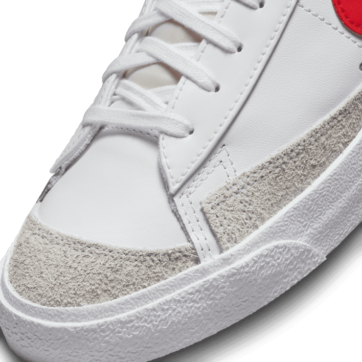 Nike Blazer Mid '77 Vintage 'White Picante Red' Angle 4