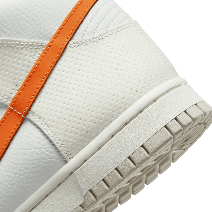 Nike Dunk High Orange Cream Angle 5