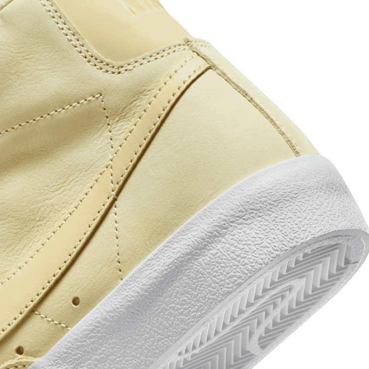 Nike Blazer Mid Premium 'Alabaster' (W) Angle 5
