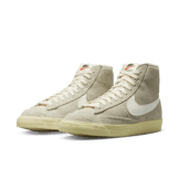 Nike Blazer Mid '77 Vintage 'Light Bone Alabaster' (W) Angle 3