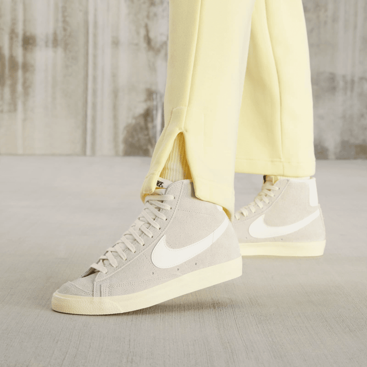 Nike Blazer Mid '77 Vintage 'Light Bone Alabaster' (W) Angle 7
