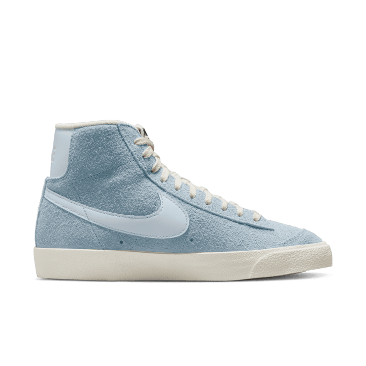 Nike Blazer Mid '77 Vintage 'Blue Whisper' (W) Angle 1