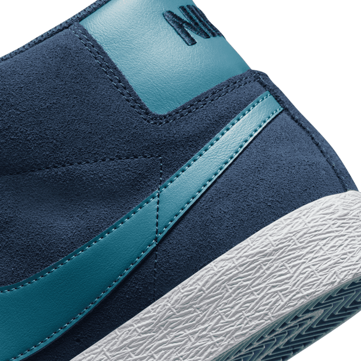 Nike SB Zoom Blazer Mid SB 'Navy Aqua' Angle 5
