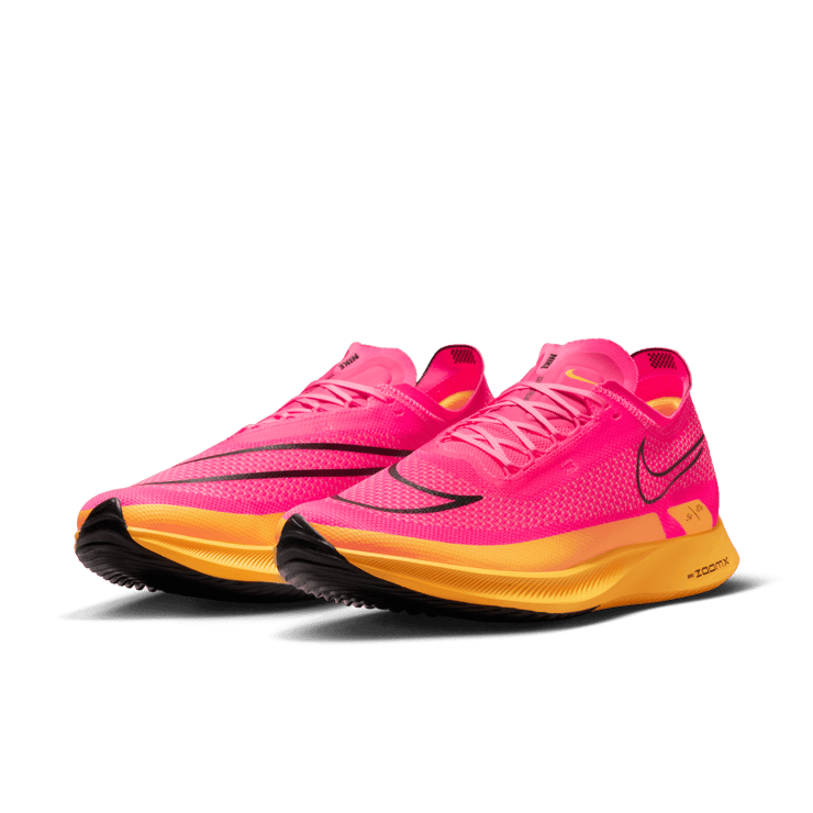 Nike ZoomX Streakfly 'Hyper Pink' Angle 2