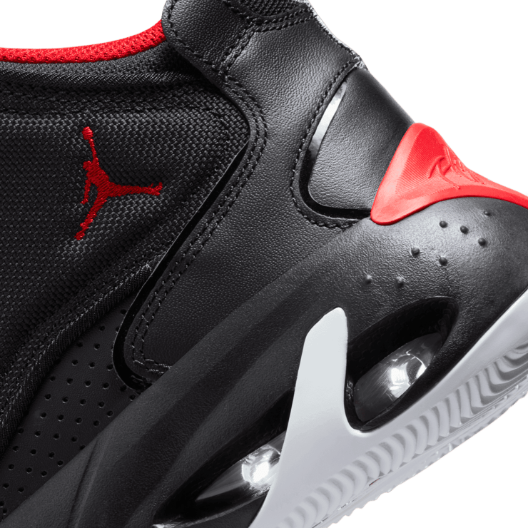 Jordan Max Aura 4 'Black Gym Red' Angle 5