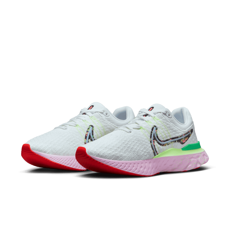 Nike React Infinity Run Flyknit 3 'Confetti' (W) Angle 2