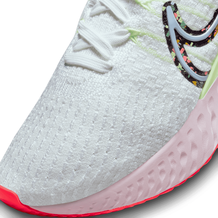 Nike React Infinity Run Flyknit 3 'Confetti' (W) Angle 4