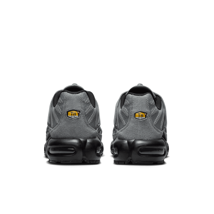 Nike Air Max Plus Utility 'Wolf Grey Black' Angle 4