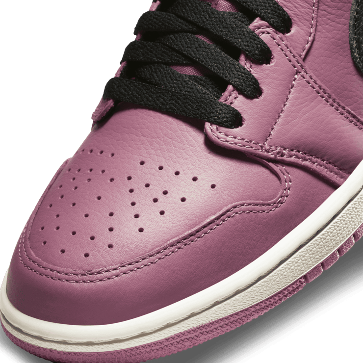 Jordan 1 Low Mulberry (W) Angle 4