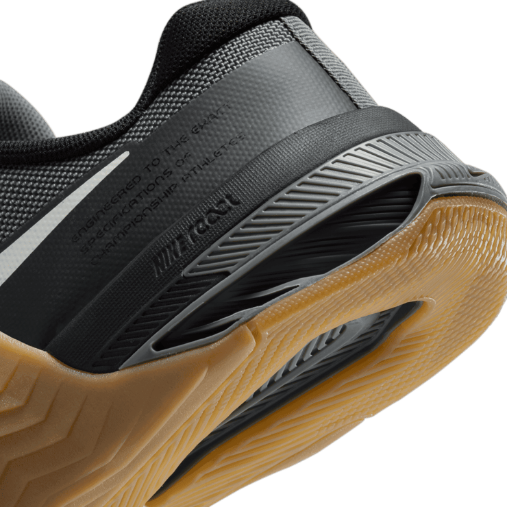 Nike Metcon 8 'Iron Grey Gum' Angle 5