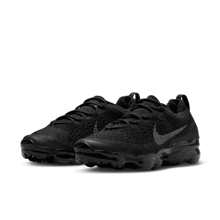 Nike Air VaporMax 2023 Flyknit 'Black' (W) Angle 3