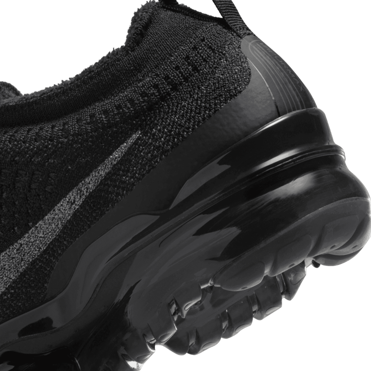 Nike Air VaporMax 2023 Flyknit 'Black' (W) Angle 6