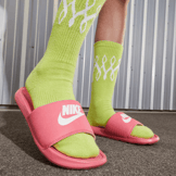 Nike Victori One Slide 'Sea Coral' (W) Angle 4