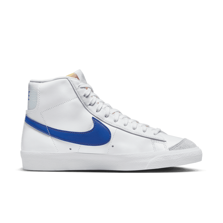 Nike Blazer Mid '77 Vintage 'White Game Royal' Angle 1