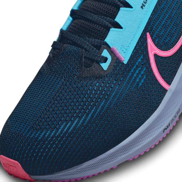 Nike Air Zoom Pegasus 40 SE 'Black Hyper Pink' Angle 4