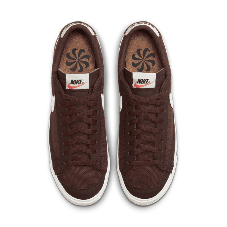 Nike Blazer Low '77 Premium 'Earth' Angle 1