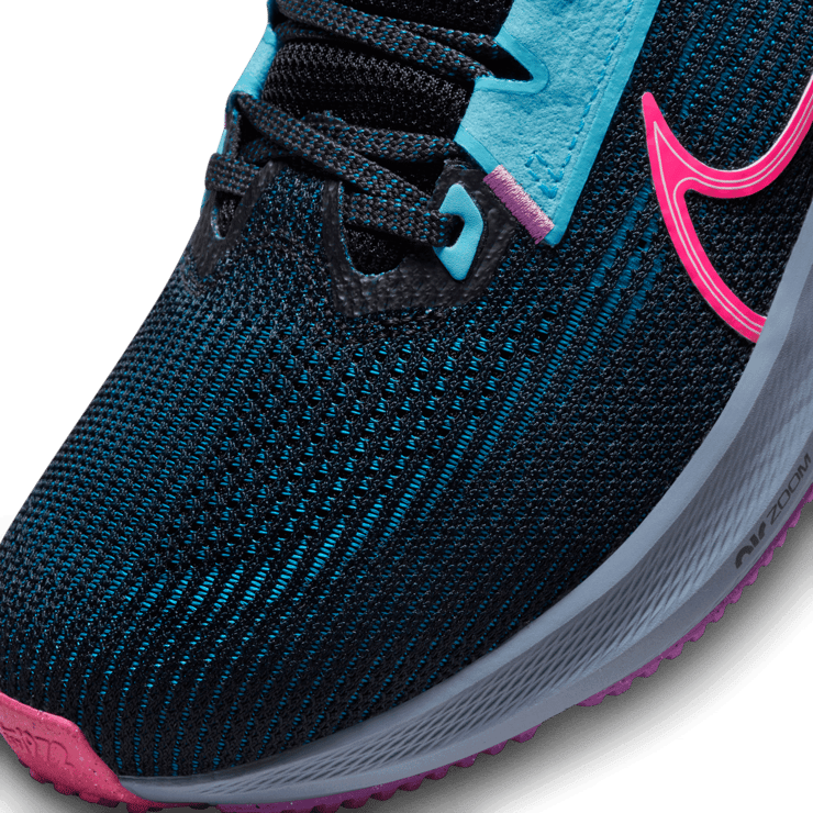 Nike Air Zoom Pegasus 40 SE 'Black Hyper Pink' (W) Angle 4