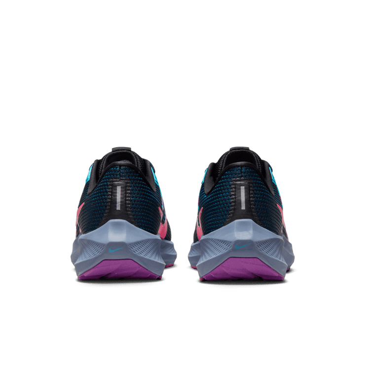 Nike Air Zoom Pegasus 40 SE 'Black Hyper Pink' (W) Angle 3